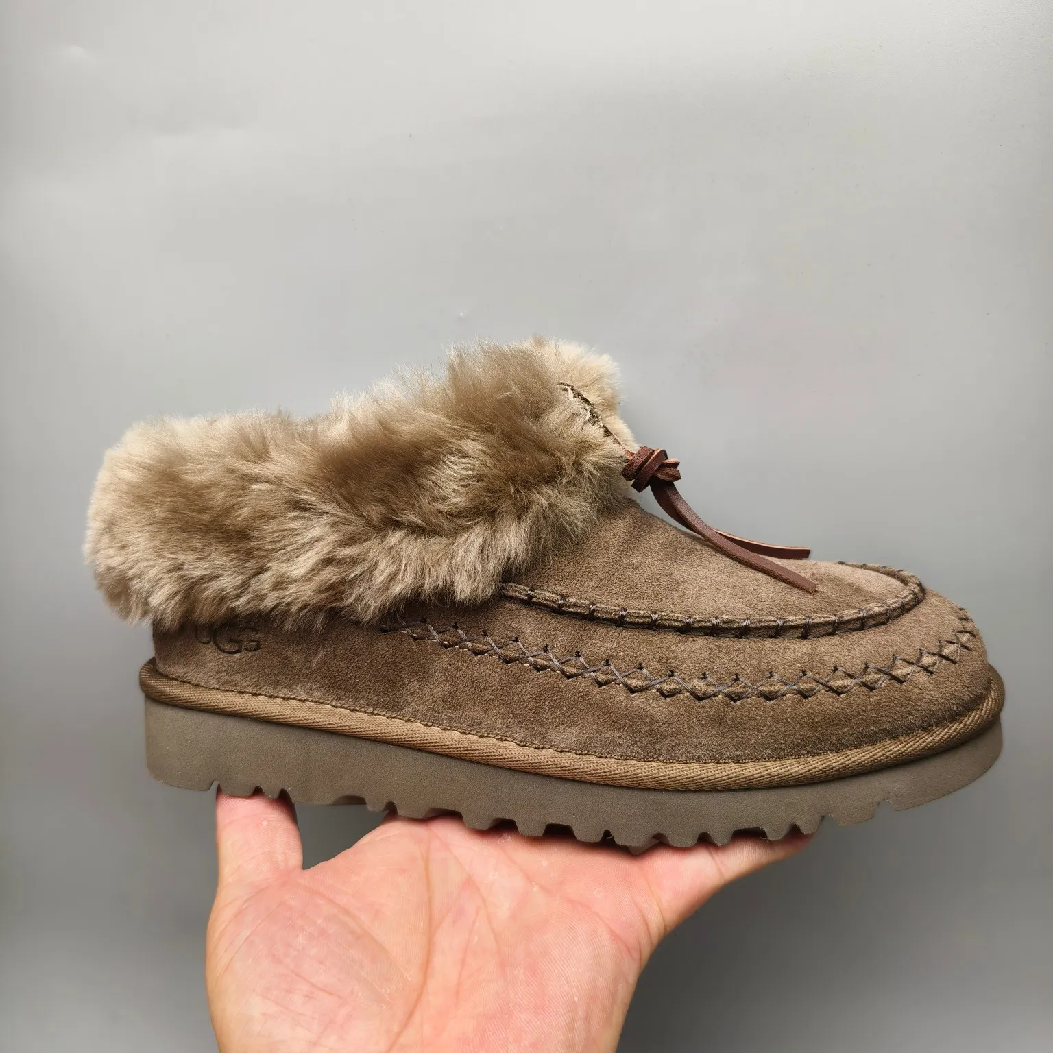 💰520 UGG sheepskin integrated snow boots 8258 ethnic style casual boots color: chestnut antelope brown matching size: 35-40